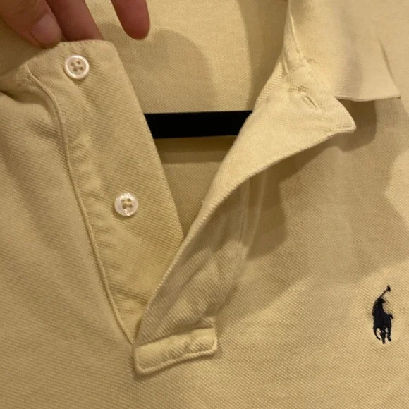 Short sleeve yellow polo by Rob Lauren size large with a blue polo horse ￼ - Picture 6 of 7